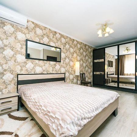 Poznyaky Apartments Patriotika Κίεβο Εξωτερικό φωτογραφία