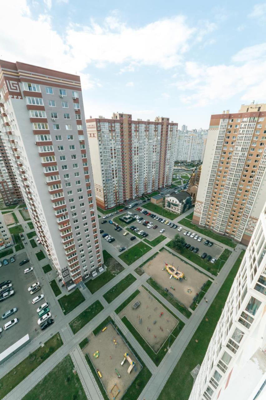 Poznyaky Apartments Patriotika Κίεβο Εξωτερικό φωτογραφία