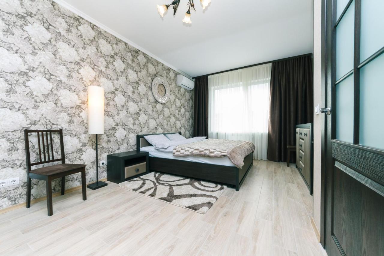 Poznyaky Apartments Patriotika Κίεβο Εξωτερικό φωτογραφία