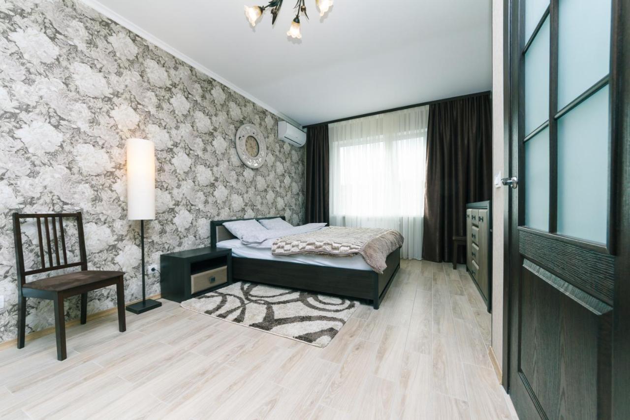 Poznyaky Apartments Patriotika Κίεβο Εξωτερικό φωτογραφία